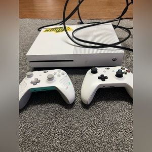 XBOX ONE S 1tb Storage